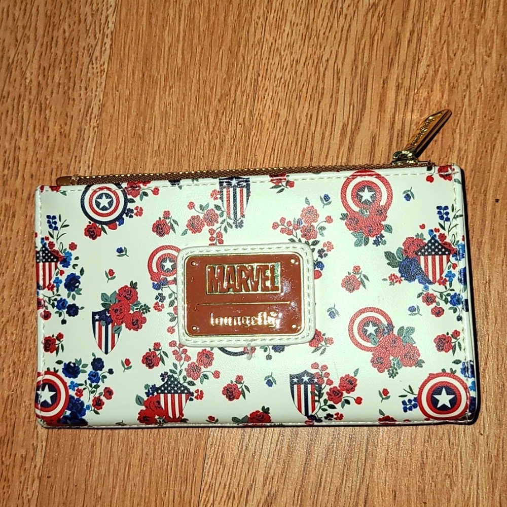 EUC Loungefly MARVEL wallet/billfold